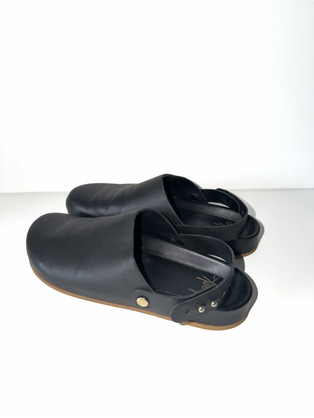 Beek Brant Black Leather Slip-On Clog Mules Sz 8 Boho Quiet Luxury Casual - Picture 4 of 11